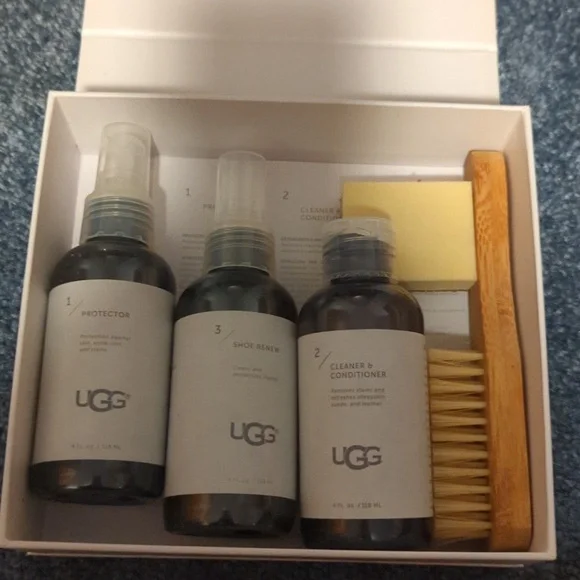 Women's Ugg Black Classic Tall Boots Size 8 - Picture 8 of 15